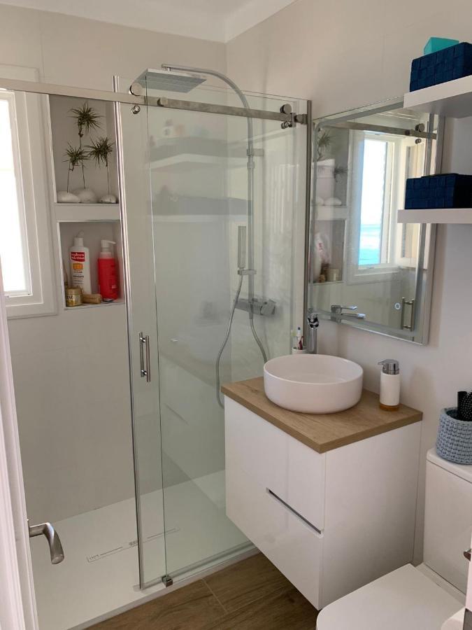 Primera Linea De Playa En Costa Appartement
