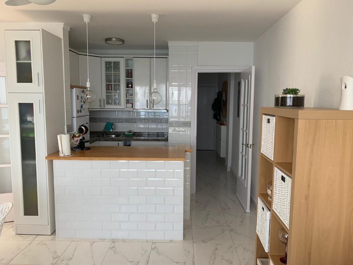 Primera Linea De Playa En Costa Apartament